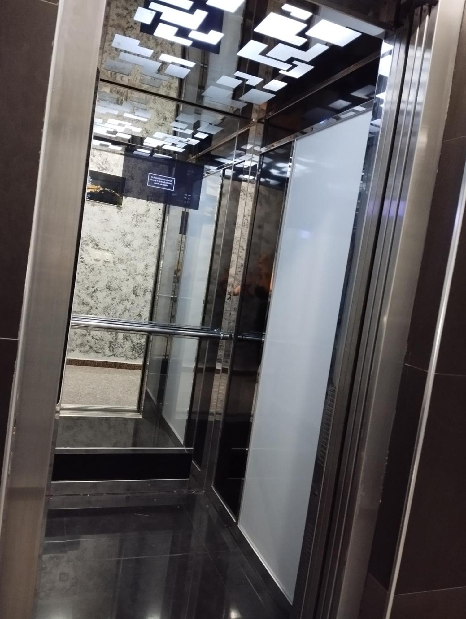 Hotel Ariston ストルガ エクステリア 写真